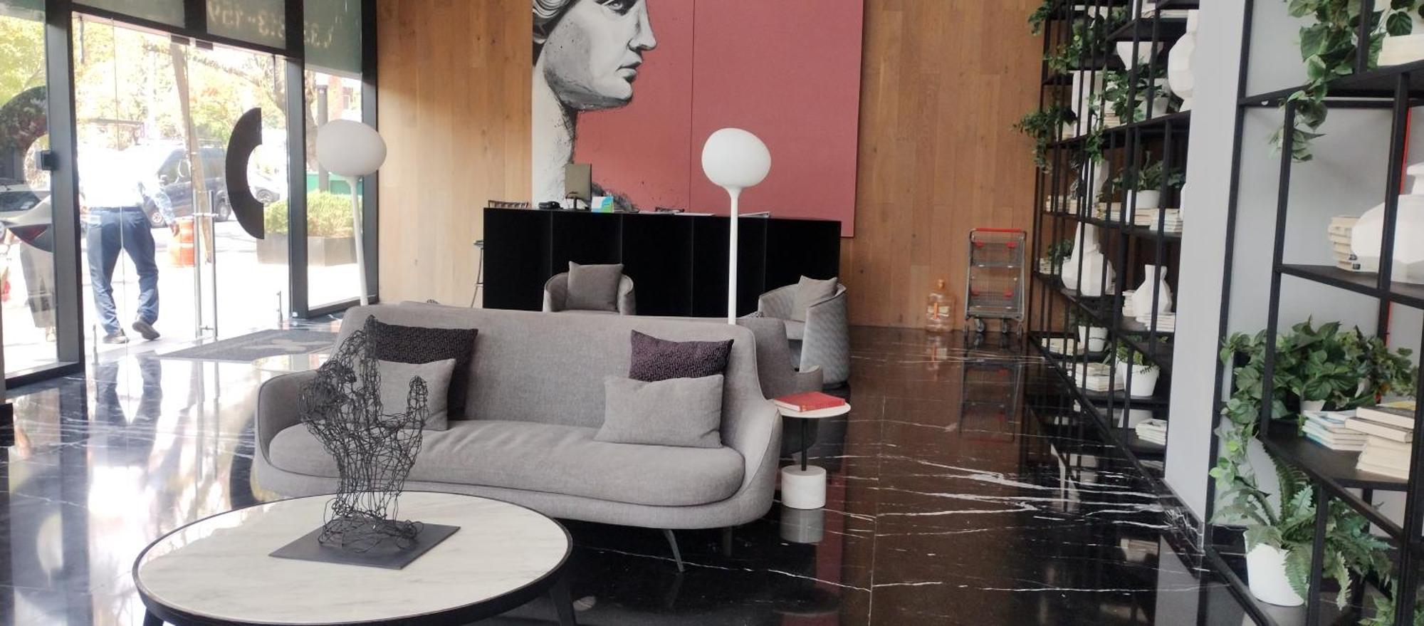 Departamento En Zona De Lujo Con Alberca Y Gym * Guadalajara